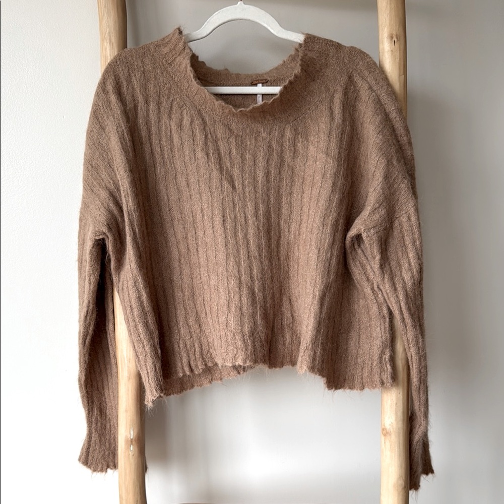 Free People Urban Outfitters Alpaca Blend Cozy Tan Oversized Cropped Sweater S